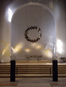 Danberg Rauminstallation Virtulus aureus - Agnus aureus Kunstkirche