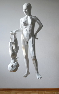 Danberg bkb Skulptur Häutung Papercut Frontalansicht